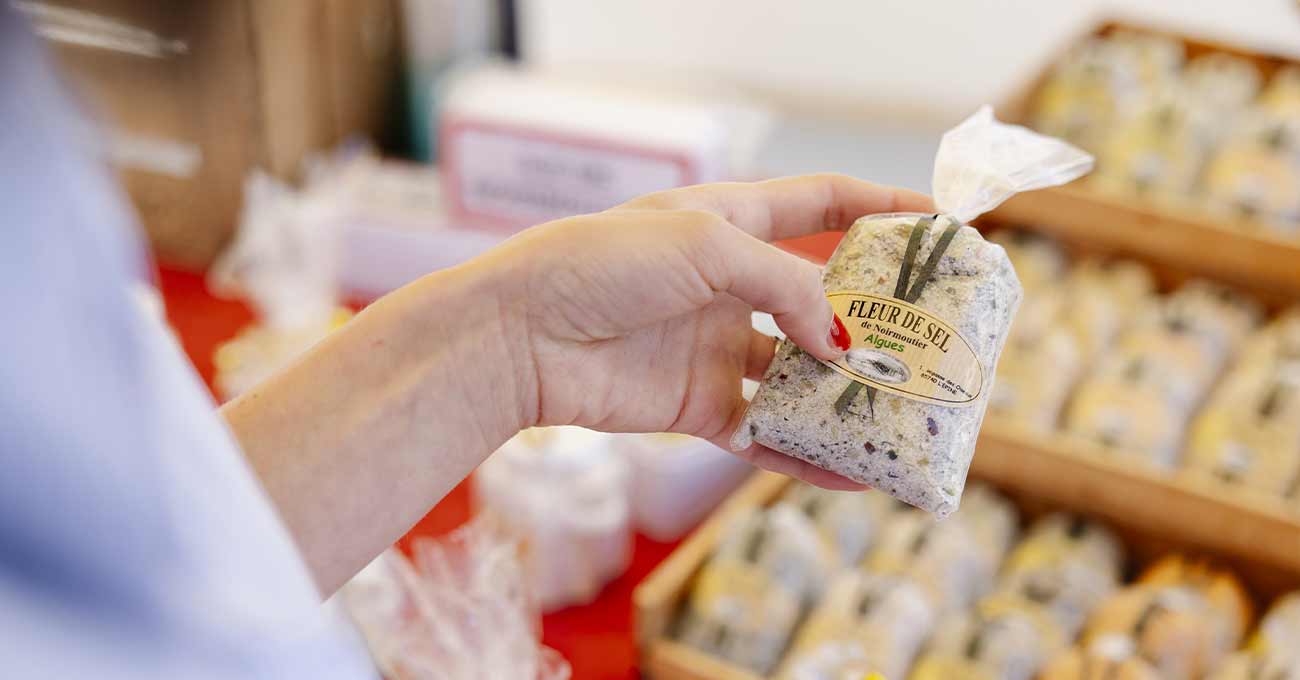 SALT AND FLEUR DE SEL OF NOIRMOUTIER ISLAND